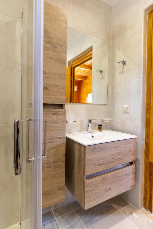 Agrelia Homes 2 Dragano ภายนอก รูปภาพ